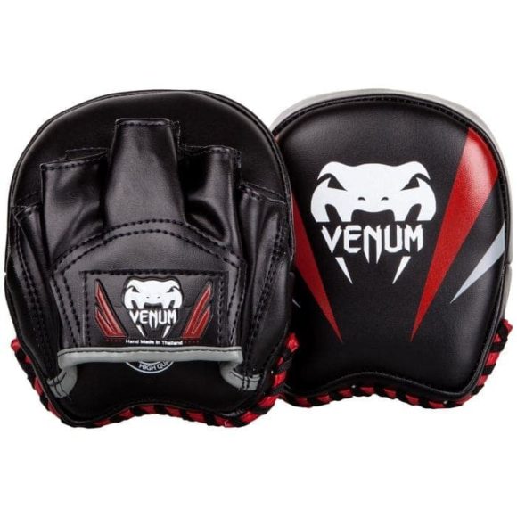 Zwart rode mini punch mitts van Venum elite.