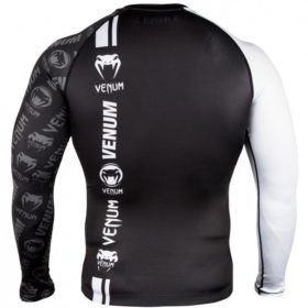 Venum logos rashguard long sleeves zwart wit 3