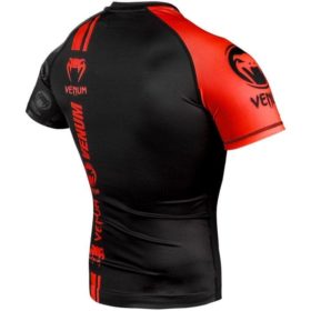 Venum logos rashguard zwart rood 3