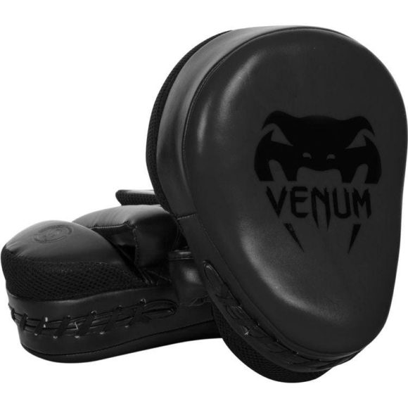 Zwarte punch mitts van Venum cellular 2.0.
