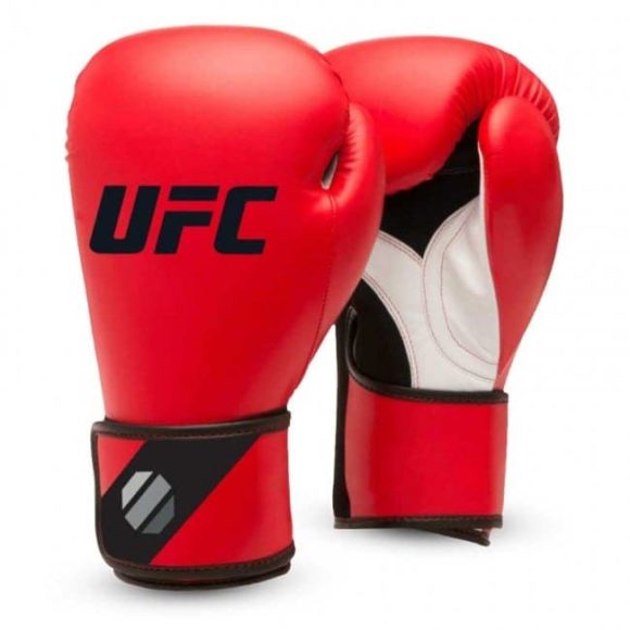 Rode training (kick)bokshandschoenen van UFC.