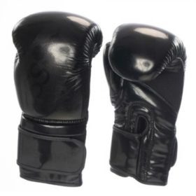 Zwarte (kick)bokshandschoenen van Essimo Tokyo.