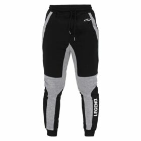 Een zwart grijze joggingbroek van Legend Sports.