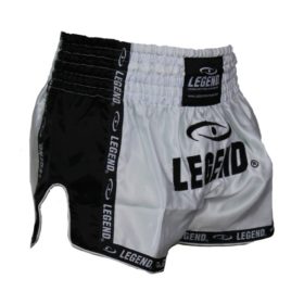 Wit zwart kickboks broekje van Legend sports voor kinderen en volwassenen.