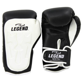 Wit zwarte (kick)bokshandschoenen van Legend Sports.