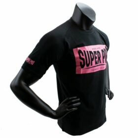 Zwart roze t-shirt voor kinderen en volwassenen van Super Pro.