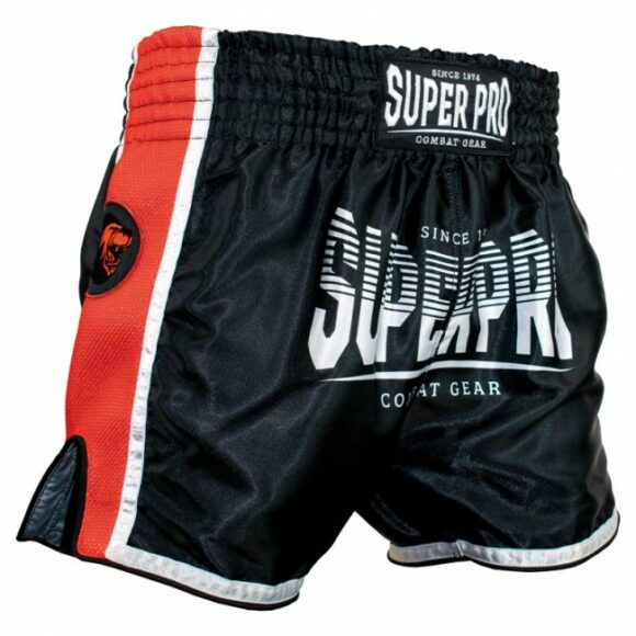 Zwart kickboksbroekje van Super Pro voor mannen en vrouwen.