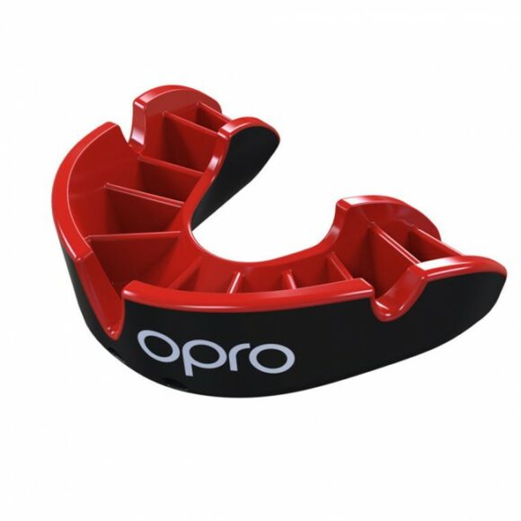 Rood zwart boksbitje van OPRO voor kinderen.