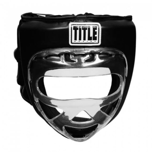Zwarte hoofdbeschermer voor boksen en kickboksen van Title.